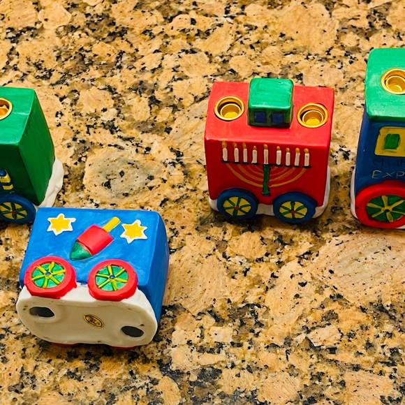 Judaica-Hanukkah Express Menorah Train set-4pcs porcelain hand painted-NOT A TOY - Picture 8 of 11